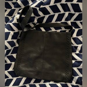 Hillard & Hanson black leather shoulder bag